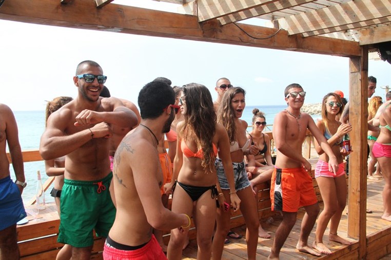 Cyan Beach Bar on Sunday